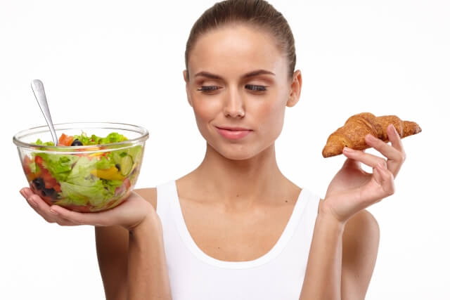 食生活が乱れやすいからこそサプリメントの活用を！