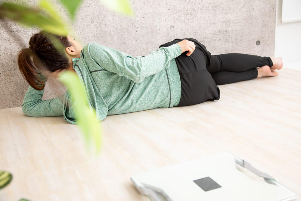 家のなかでごろごろして太る